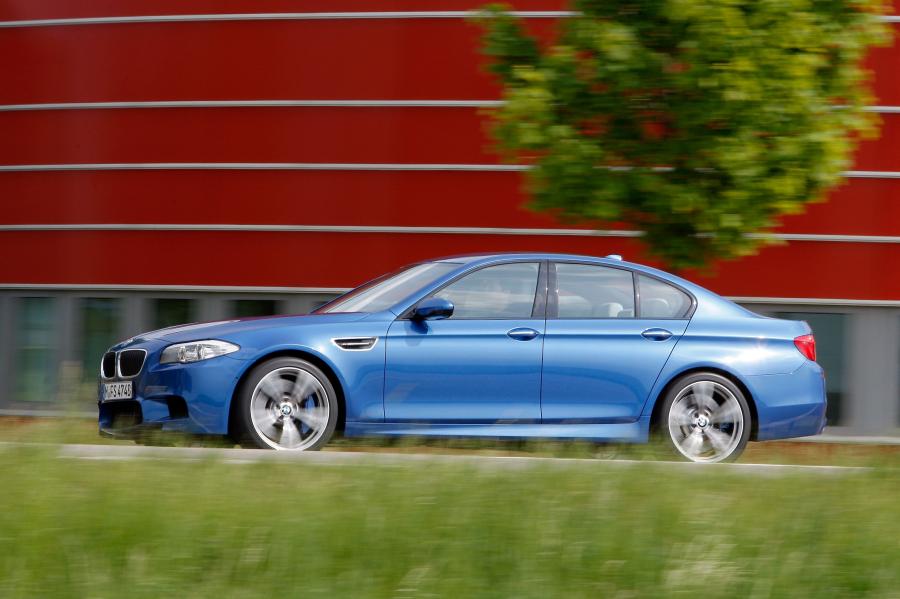  BMW M5 2012 года  (фото 45 из 319)